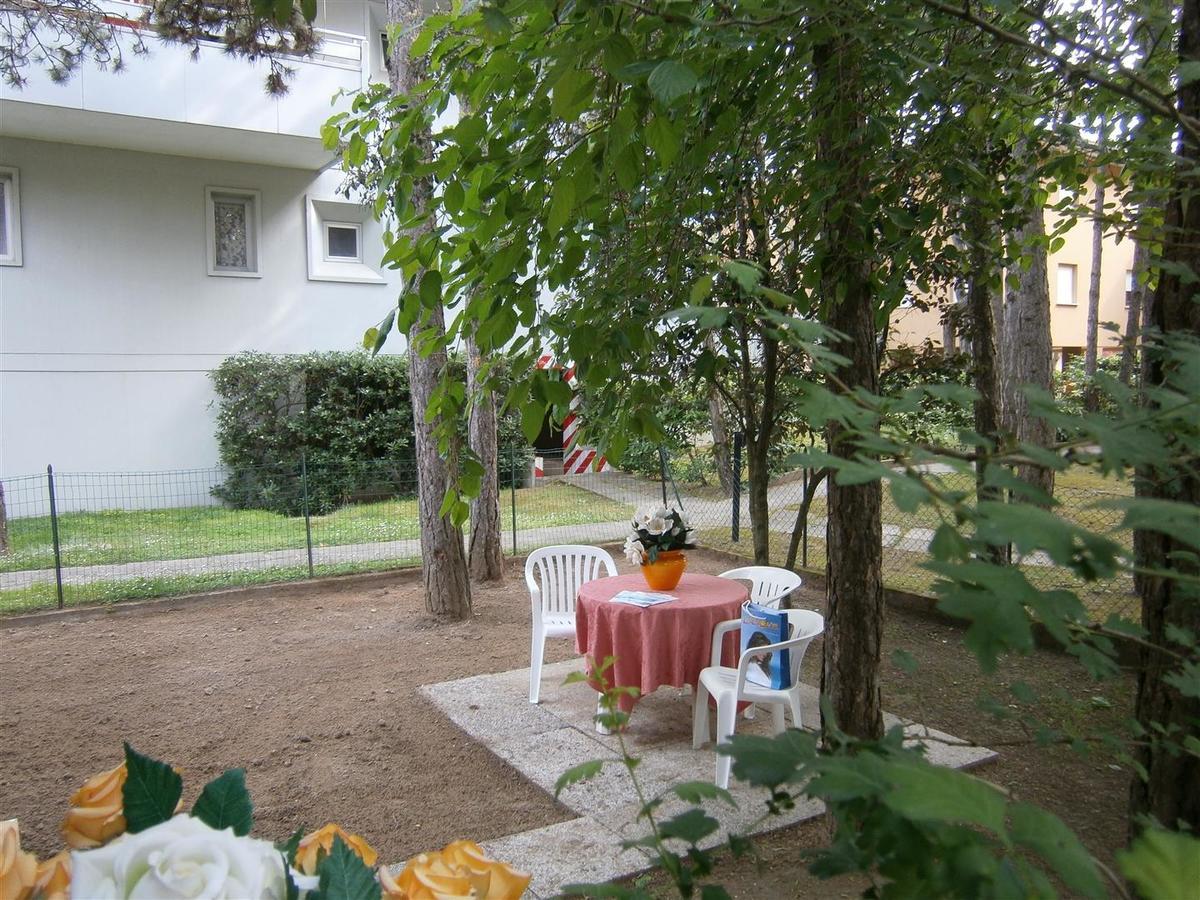 Elia Apartman Bibione Kültér fotó