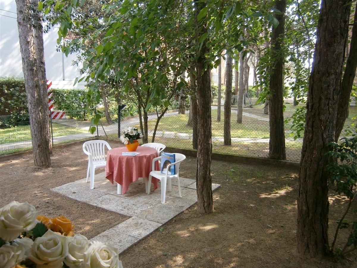 Elia Apartman Bibione Kültér fotó